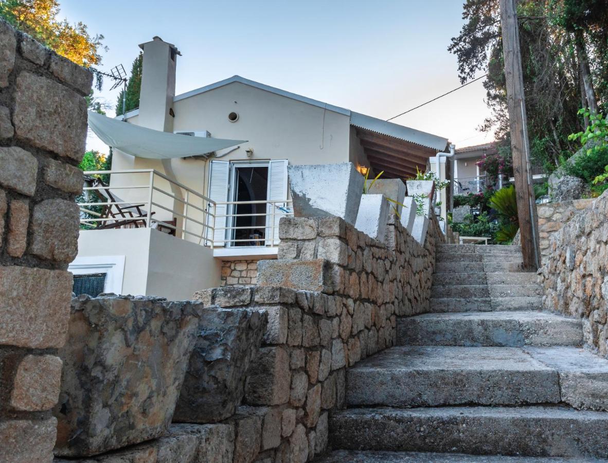 Mikalef * Perama (Corfu)